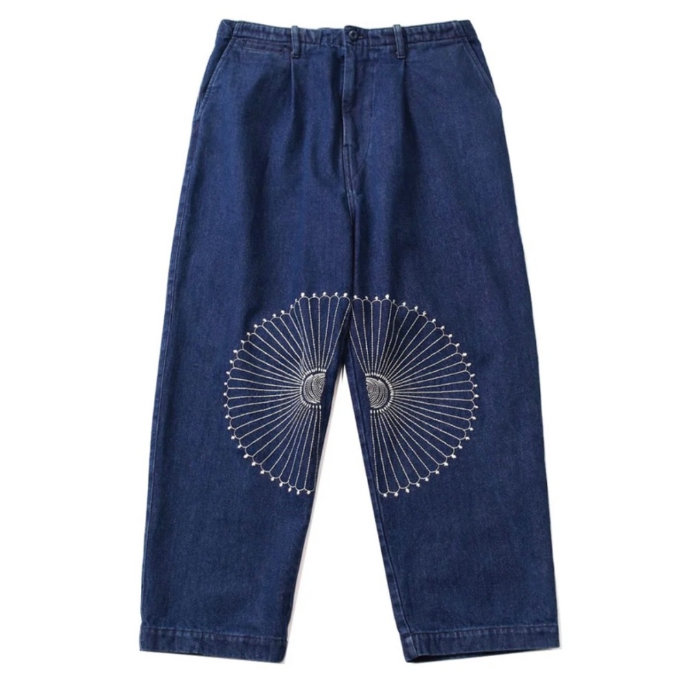Stunning Silver embroidered jeans!!
